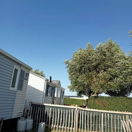 Stacaravan Met Eigen Terras En Tuin 6personen Bredene