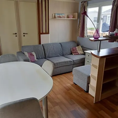 Stacaravan Met Eigen Terras En Tuin 6personen Bredene